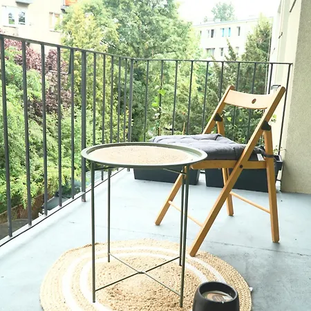 Piekny W Zielonej Dzielnicy Wroclawia